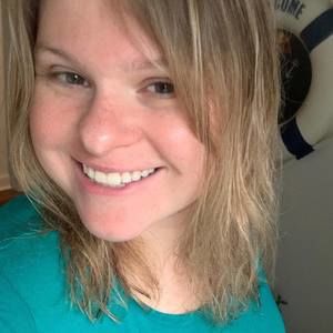 Meet your Posher, Caitlin